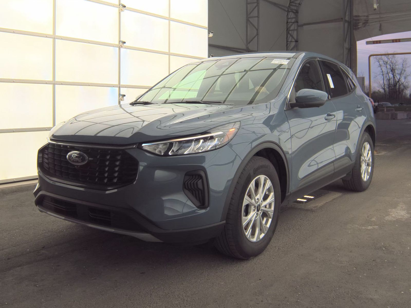 FORD ESCAPE - 1