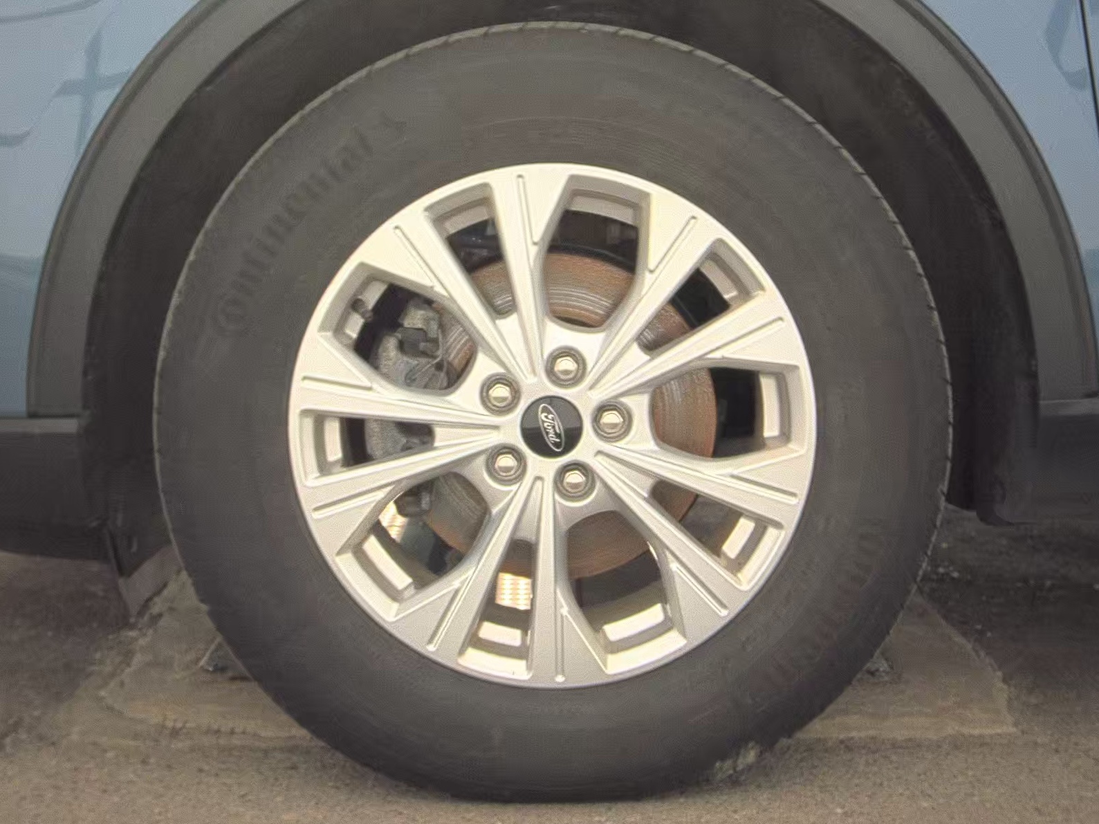 FORD ESCAPE - 10