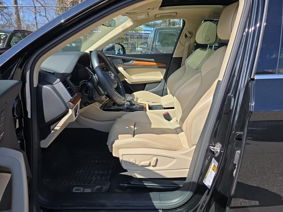 2023 Audi Q5 S line Premium Plus AWD