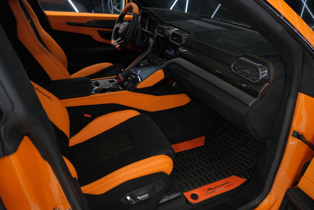 2023 Lamborghini Urus Performante AWD