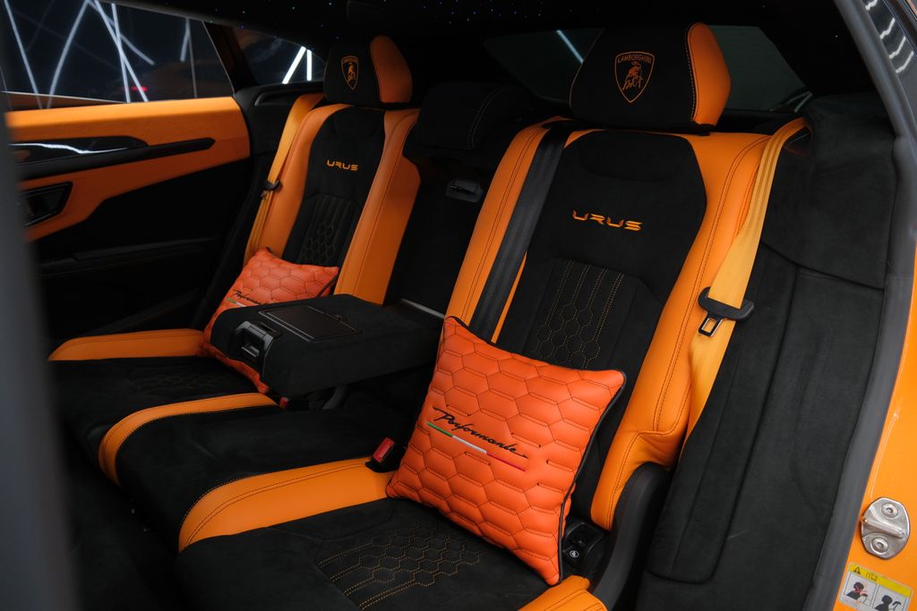 2023 Lamborghini Urus Performante AWD
