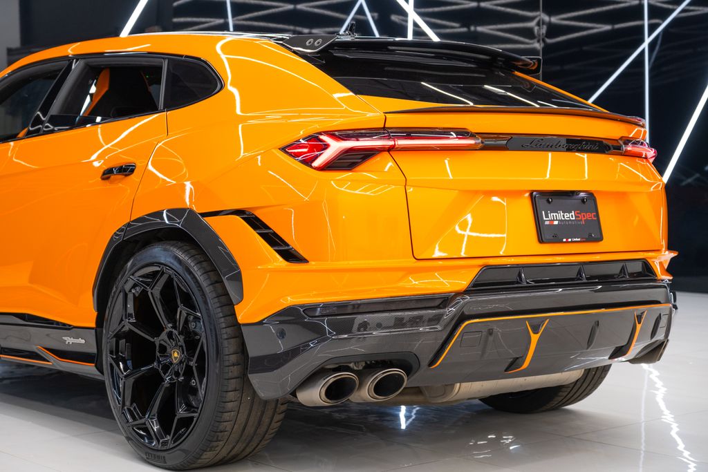 2023 Lamborghini Urus Performante AWD
