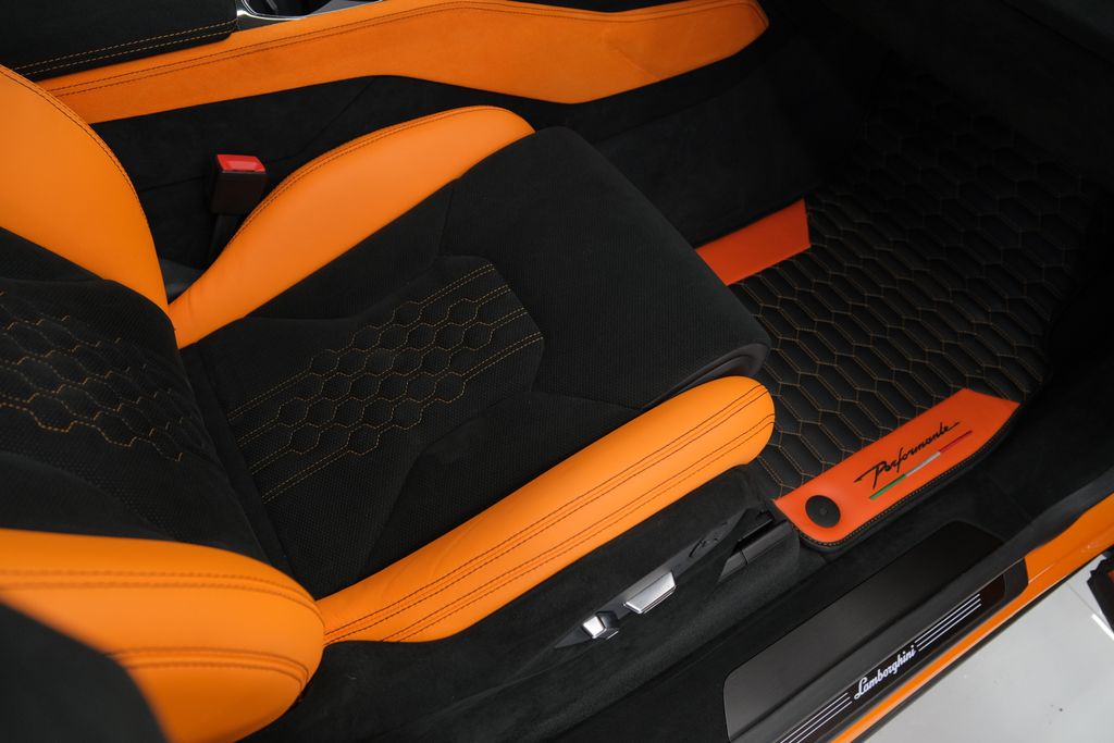 2023 Lamborghini Urus Performante AWD