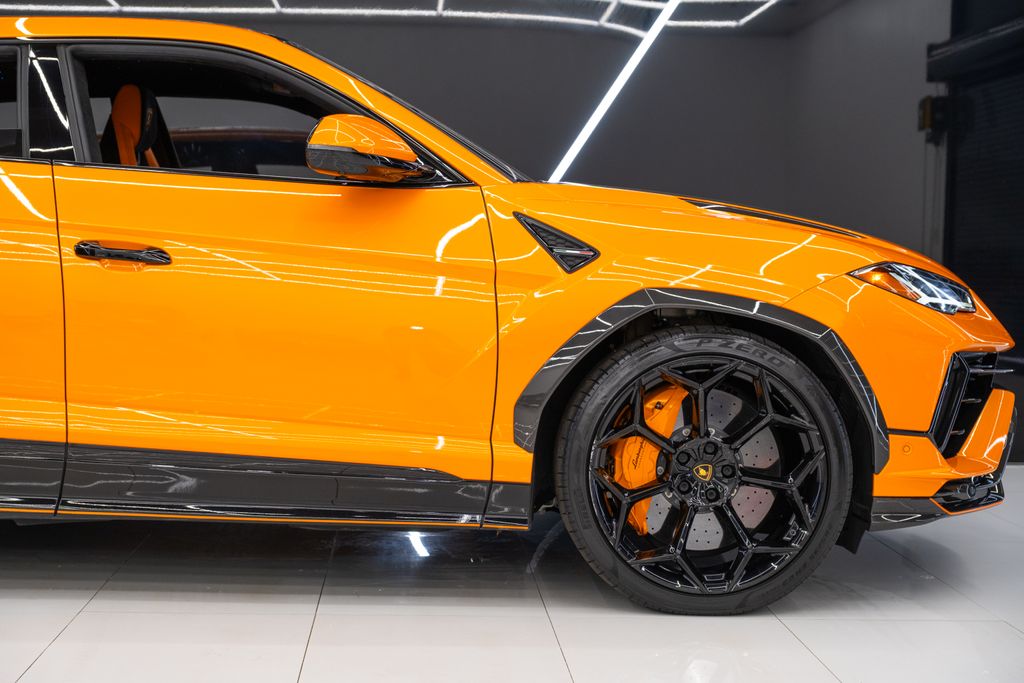 2023 Lamborghini Urus Performante AWD