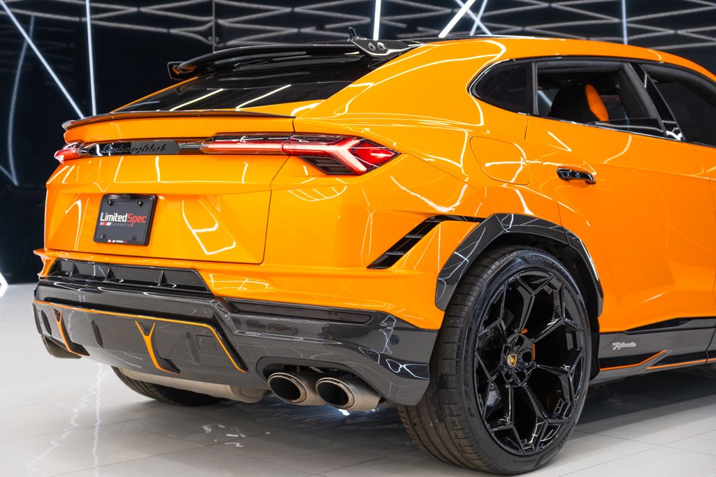 2023 Lamborghini Urus Performante AWD