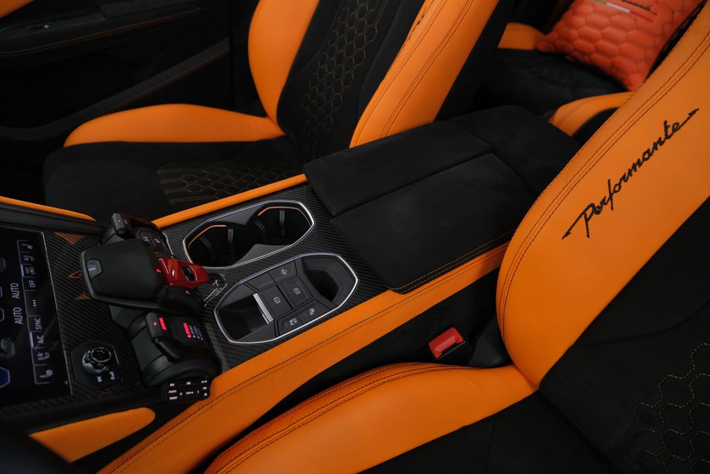 2023 Lamborghini Urus Performante AWD