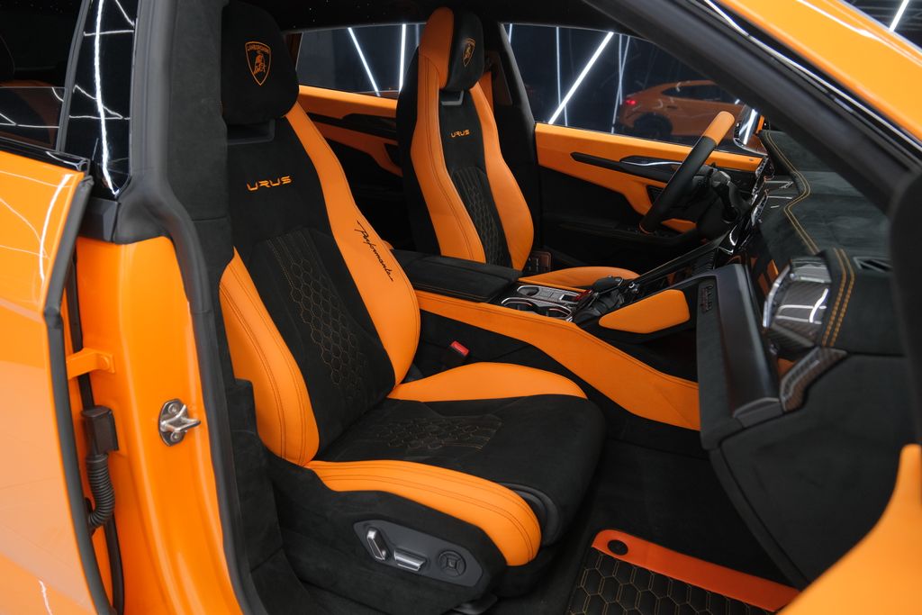 2023 Lamborghini Urus Performante AWD