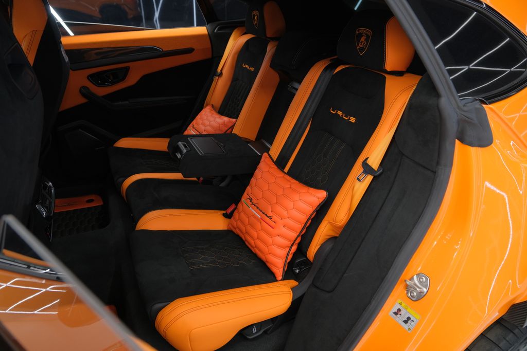 2023 Lamborghini Urus Performante AWD
