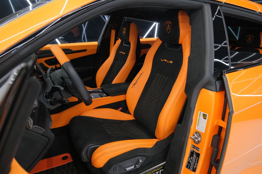 2023 Lamborghini Urus Performante AWD