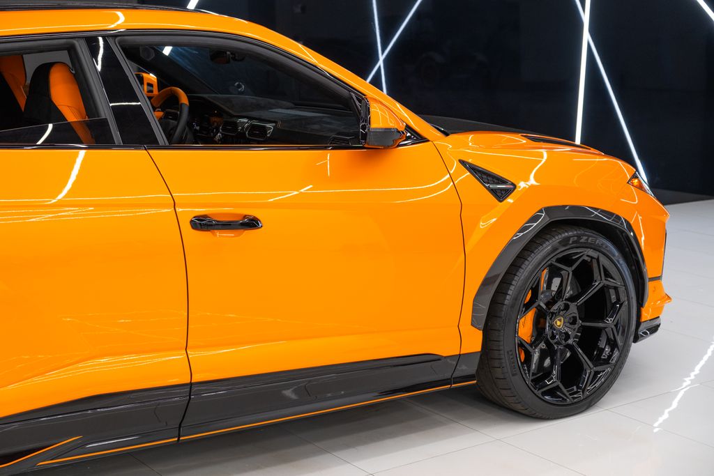 2023 Lamborghini Urus Performante AWD
