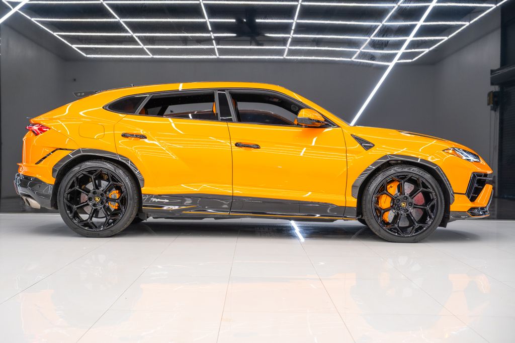 2023 Lamborghini Urus Performante AWD