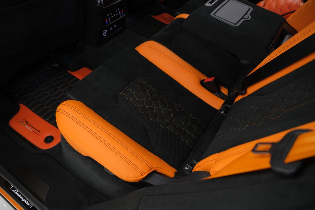2023 Lamborghini Urus Performante AWD