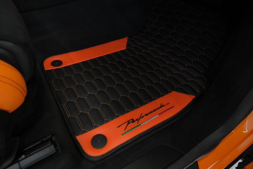2023 Lamborghini Urus Performante AWD