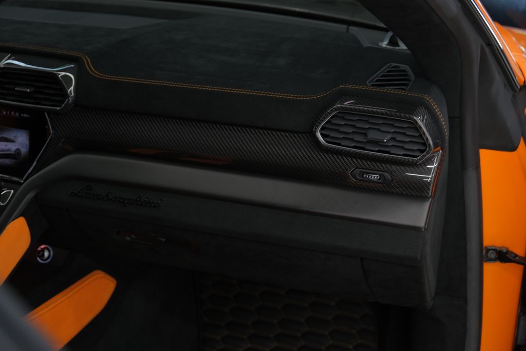 2023 Lamborghini Urus Performante AWD
