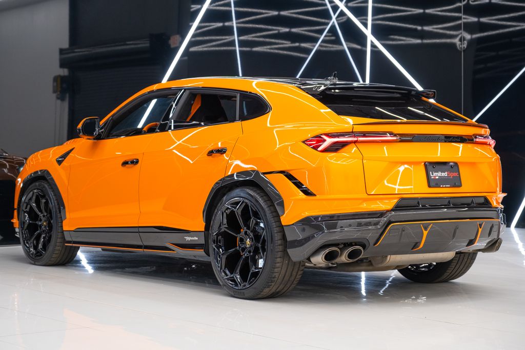 2023 Lamborghini Urus Performante AWD