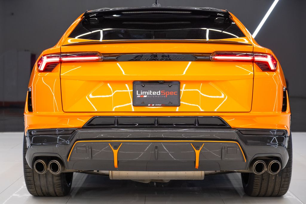 2023 Lamborghini Urus Performante AWD