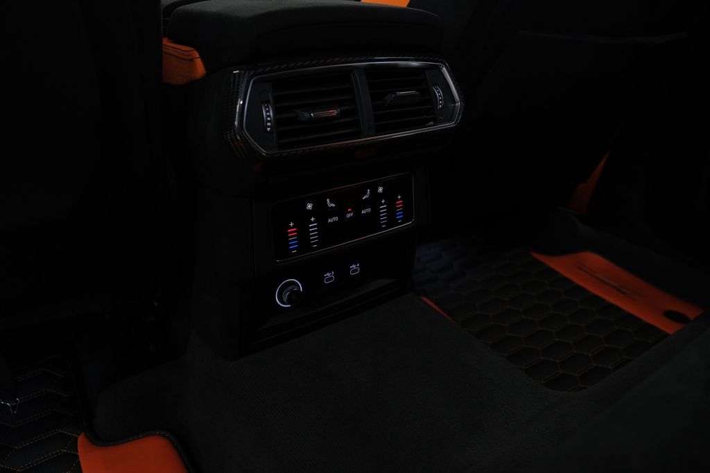 2023 Lamborghini Urus Performante AWD