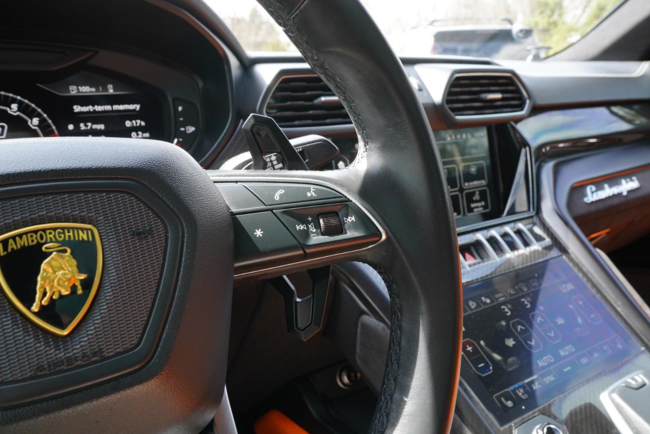 2022 Lamborghini Urus Base AWD