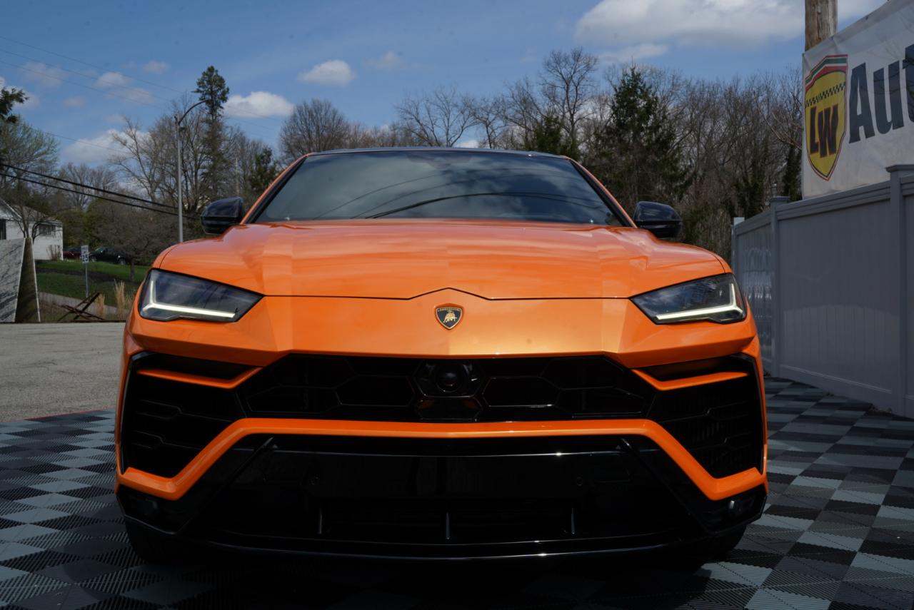 2022 Lamborghini Urus Base AWD