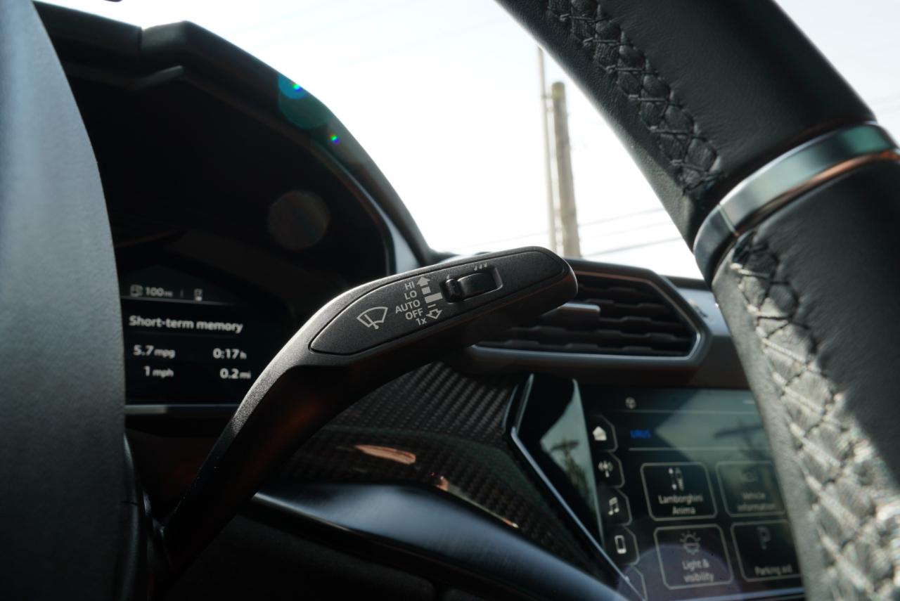 2022 Lamborghini Urus Base AWD