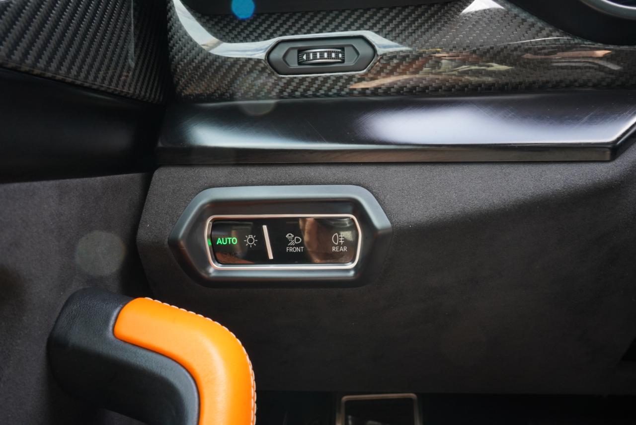 2022 Lamborghini Urus Base AWD