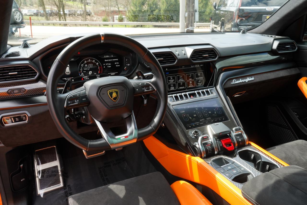 2022 Lamborghini Urus Base AWD