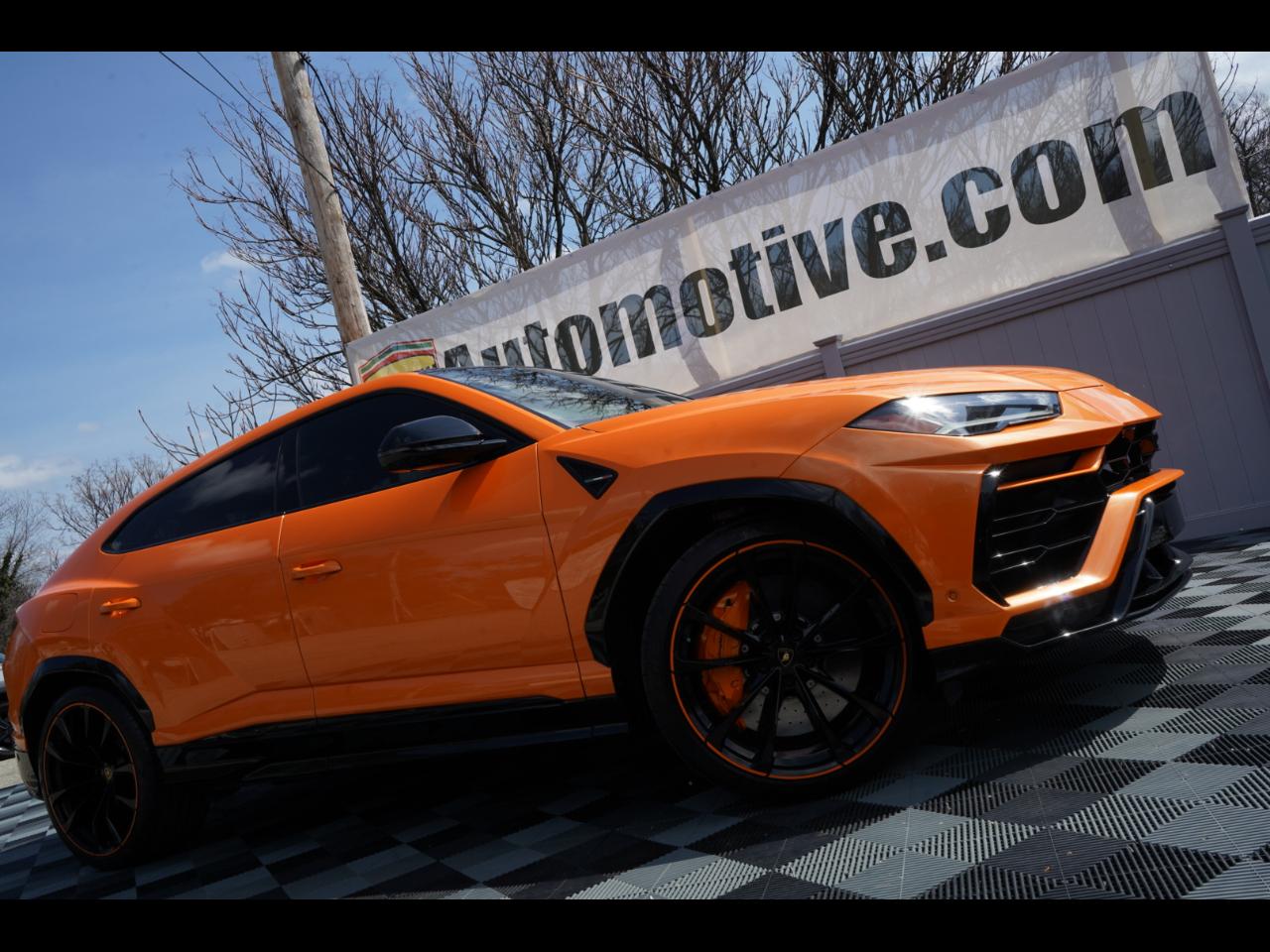 2022 Lamborghini Urus Base AWD