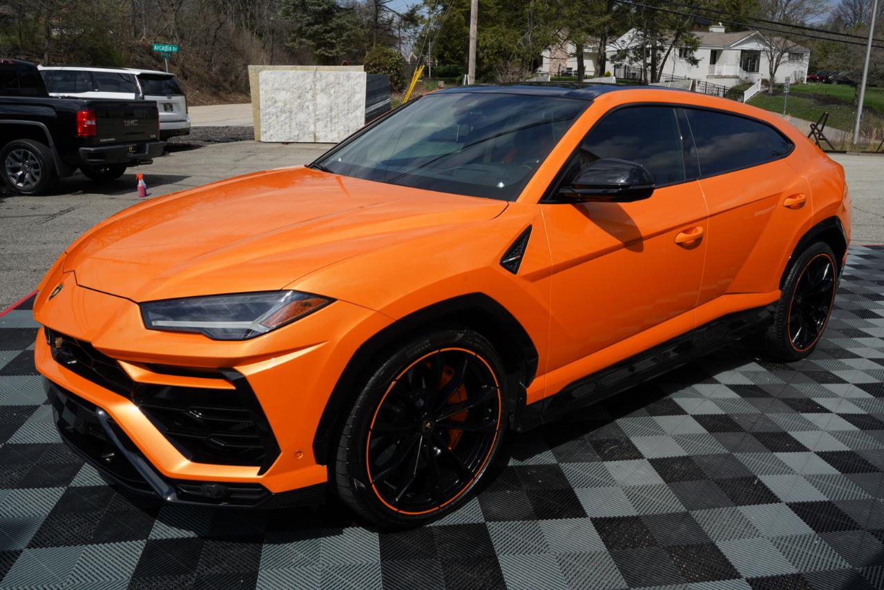 2022 Lamborghini Urus Base AWD