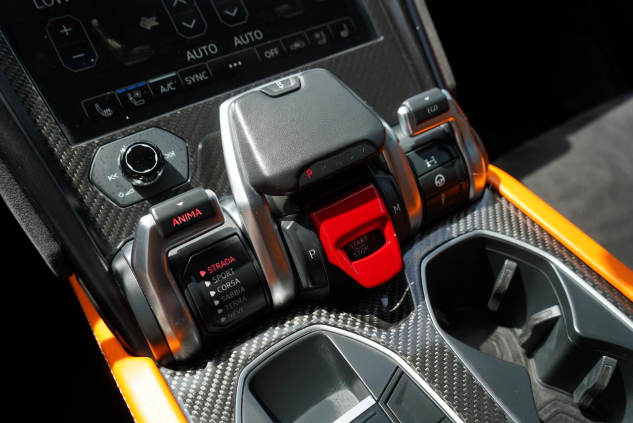 2022 Lamborghini Urus Base AWD