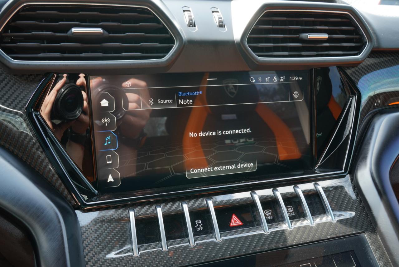 2022 Lamborghini Urus Base AWD