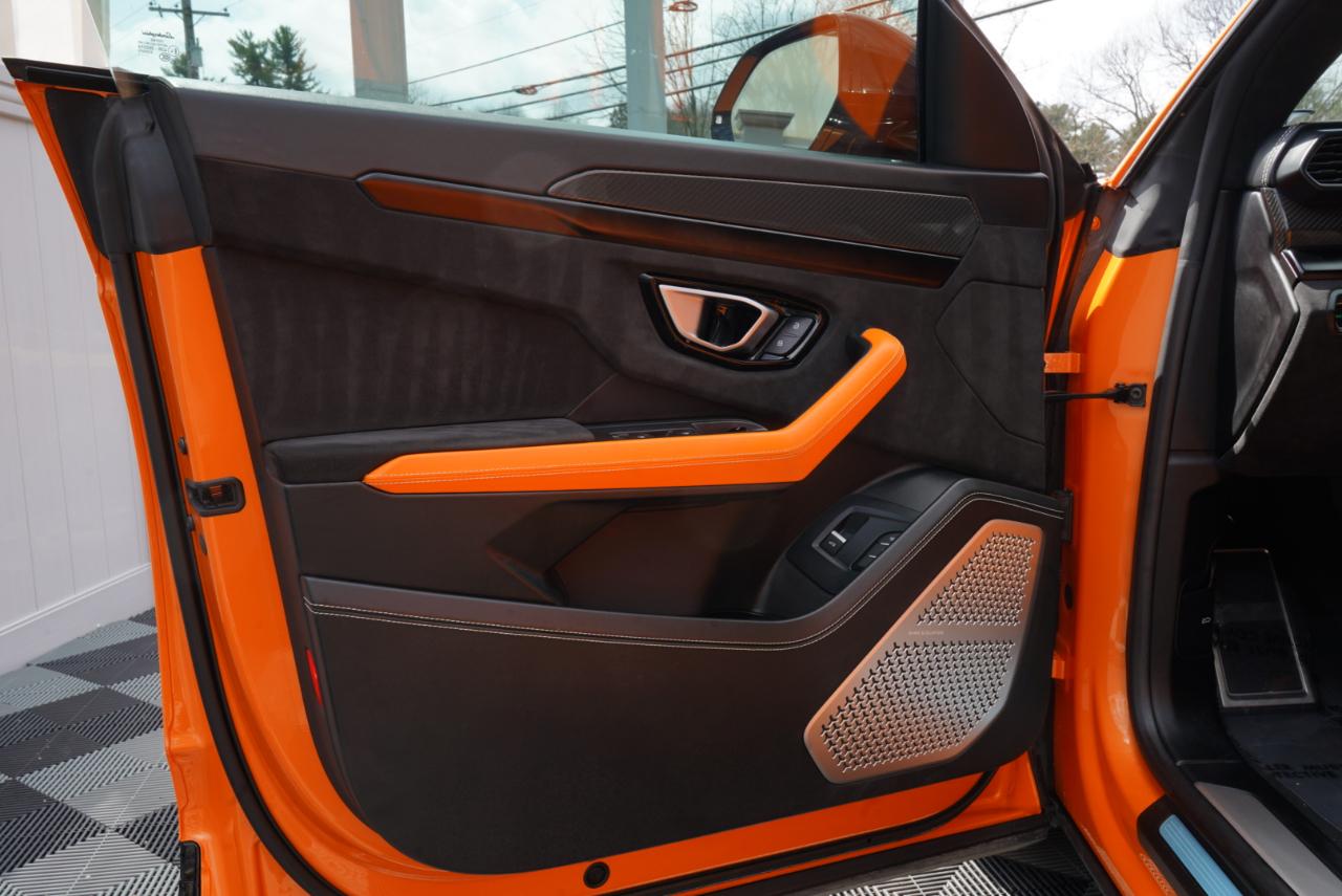 2022 Lamborghini Urus Base AWD