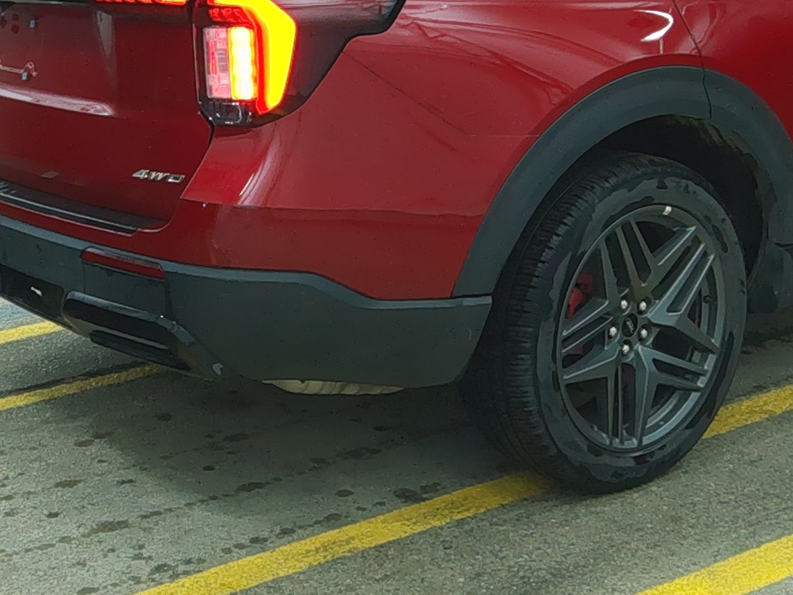 FORD EXPLORER - 10