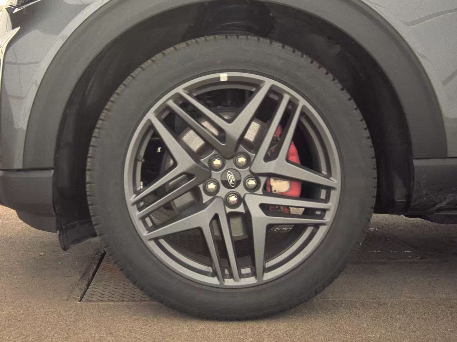 FORD EXPLORER - 10