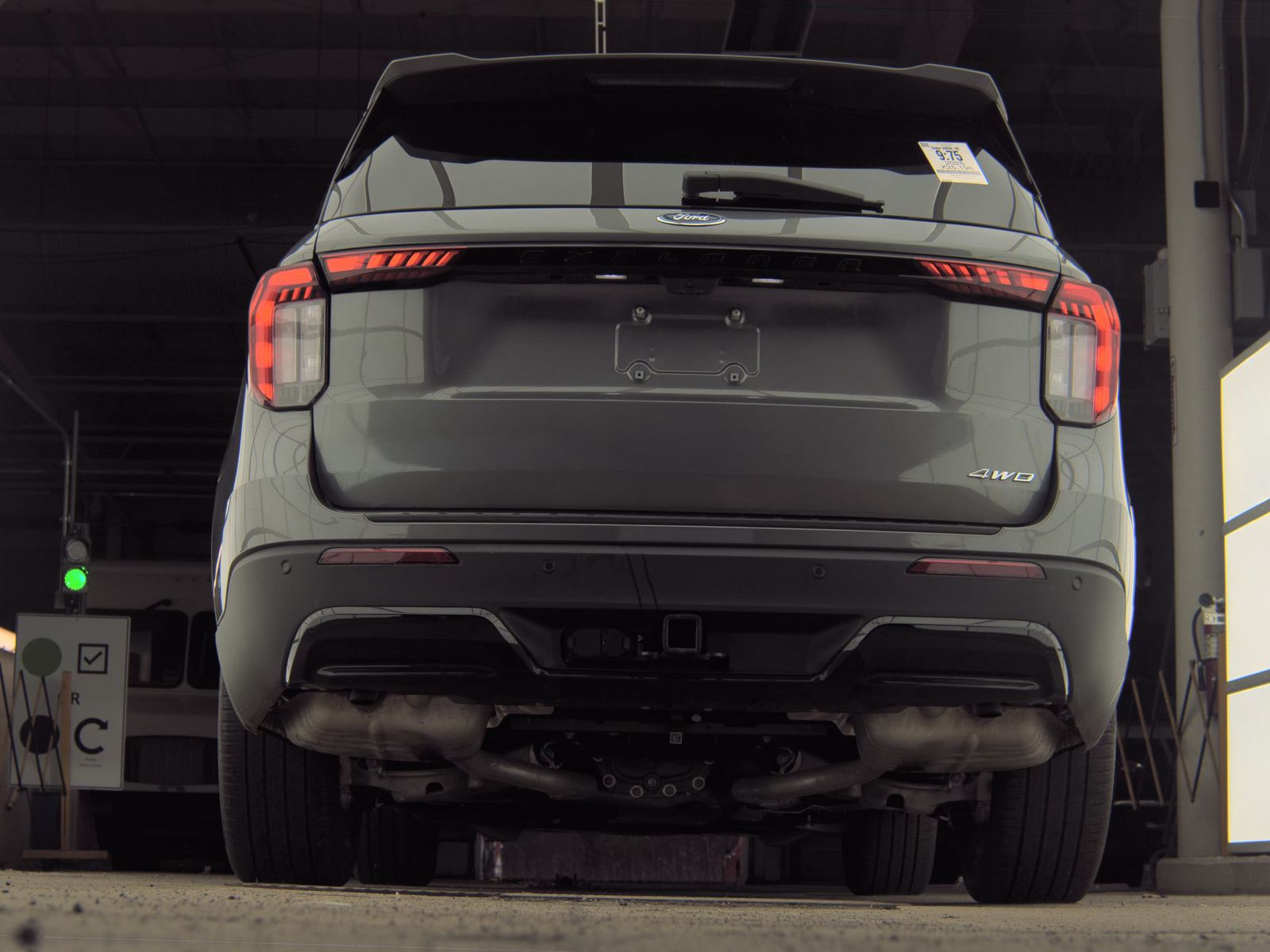 FORD EXPLORER - 8
