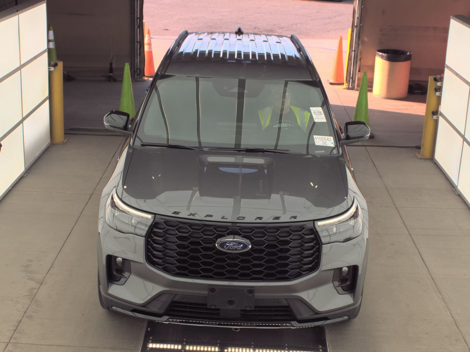 FORD EXPLORER - 3