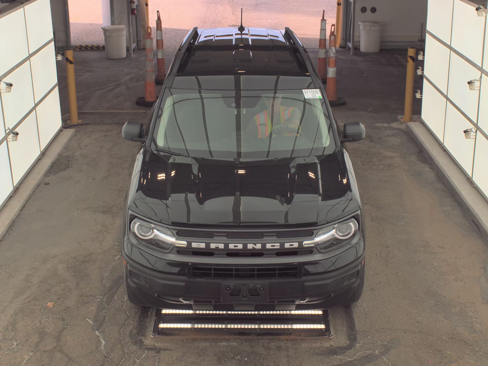 FORD BRONCO - 3