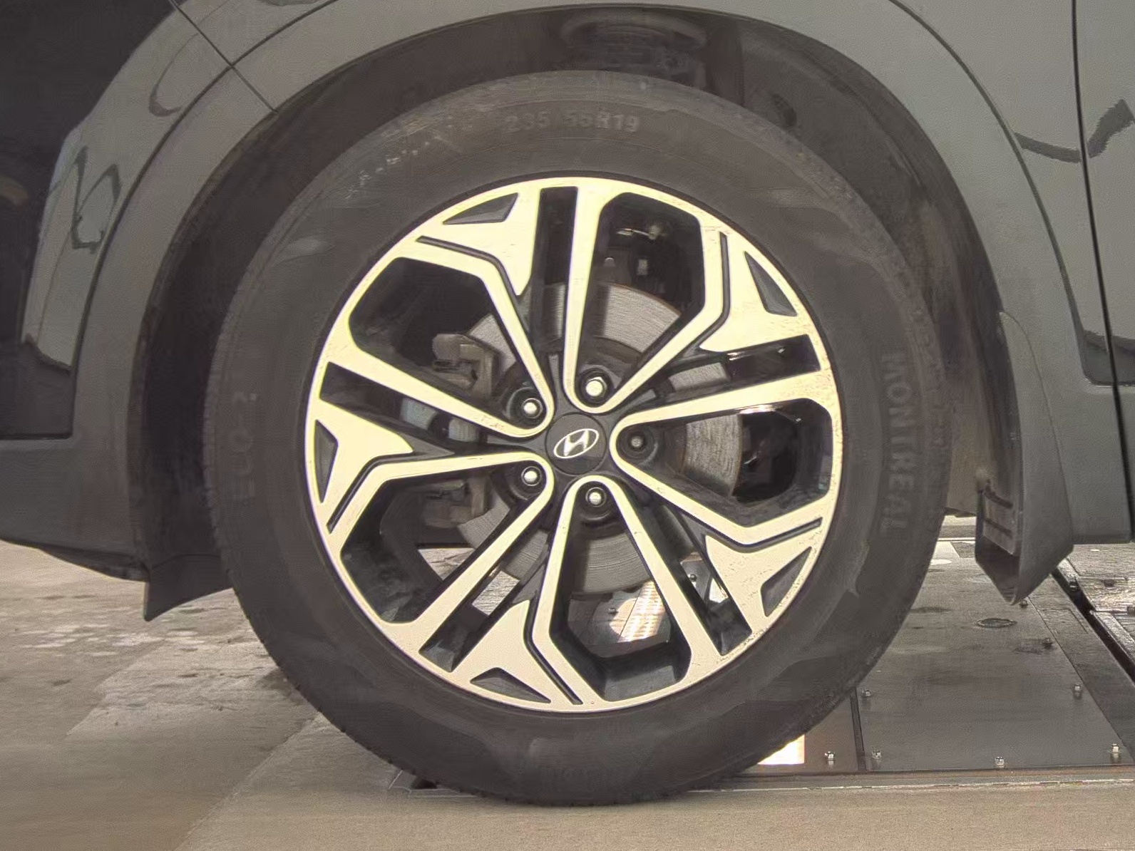 HYUNDAI LIMITED - 10