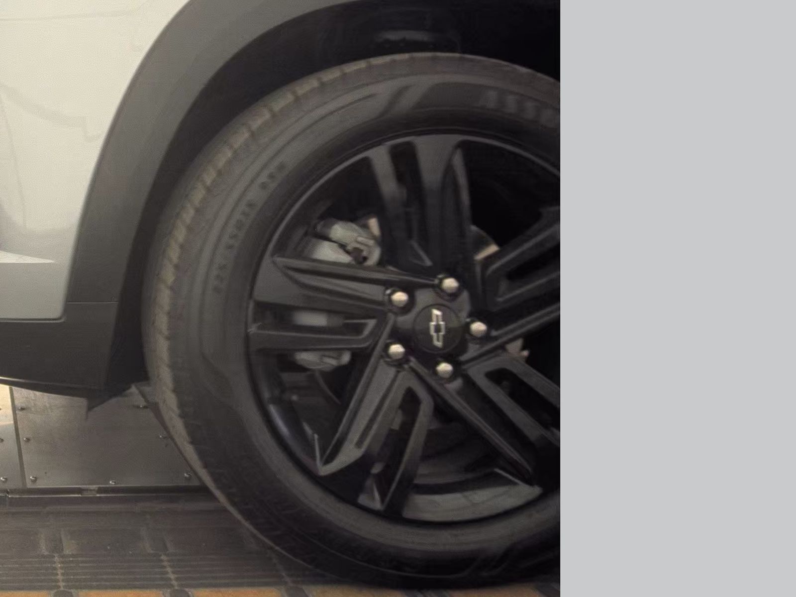 CHEVROLET ACTIV - 10