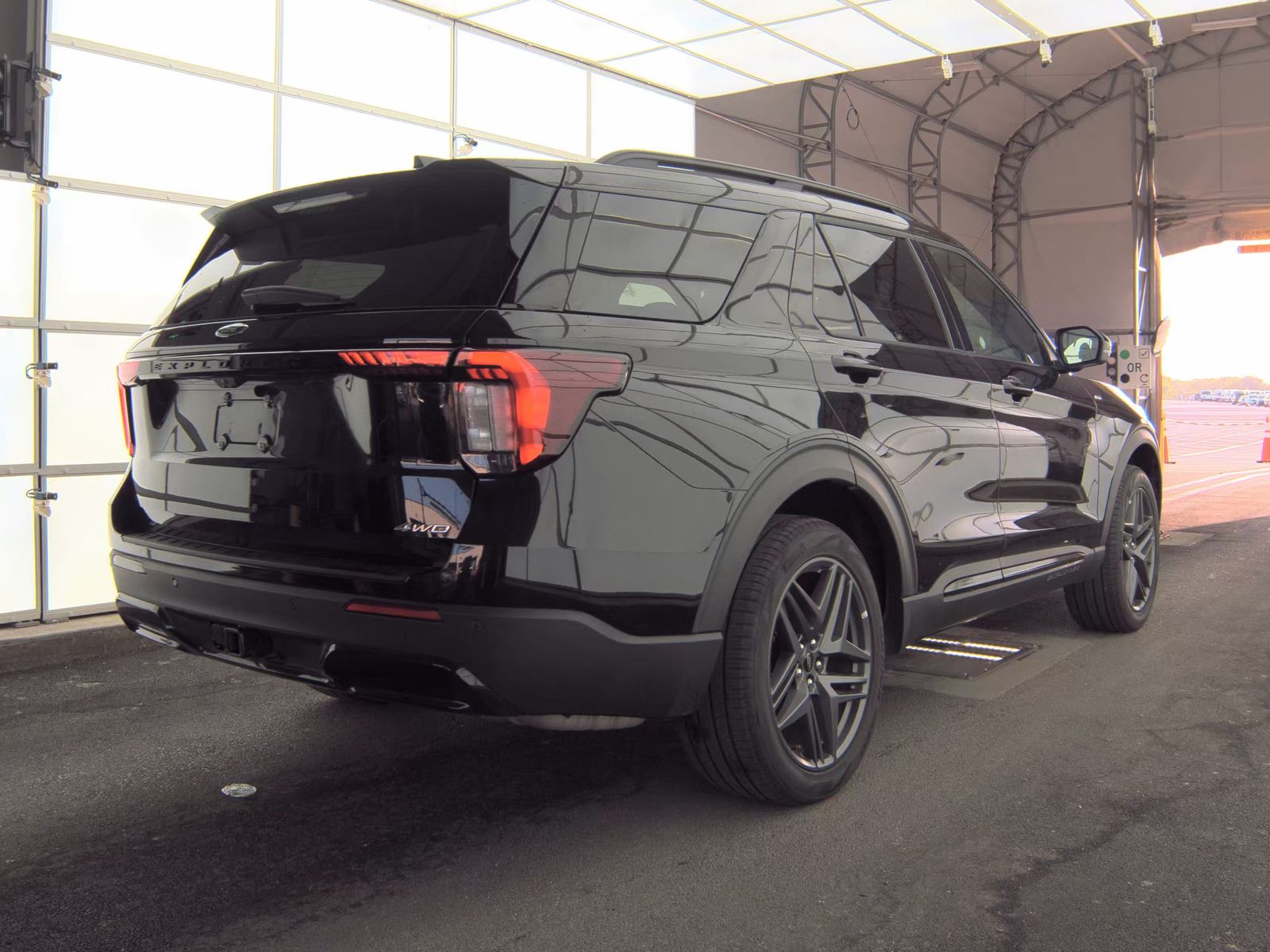FORD EXPLORER - 6