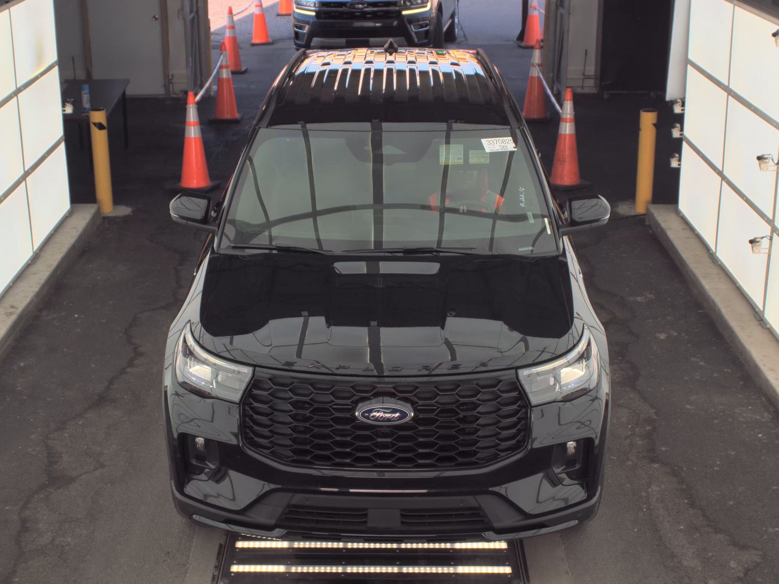 FORD EXPLORER - 3