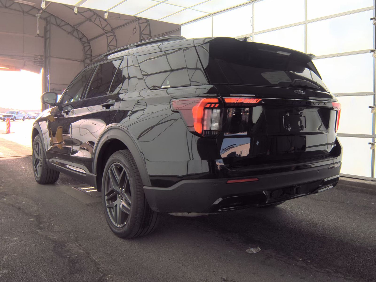 FORD EXPLORER - 9