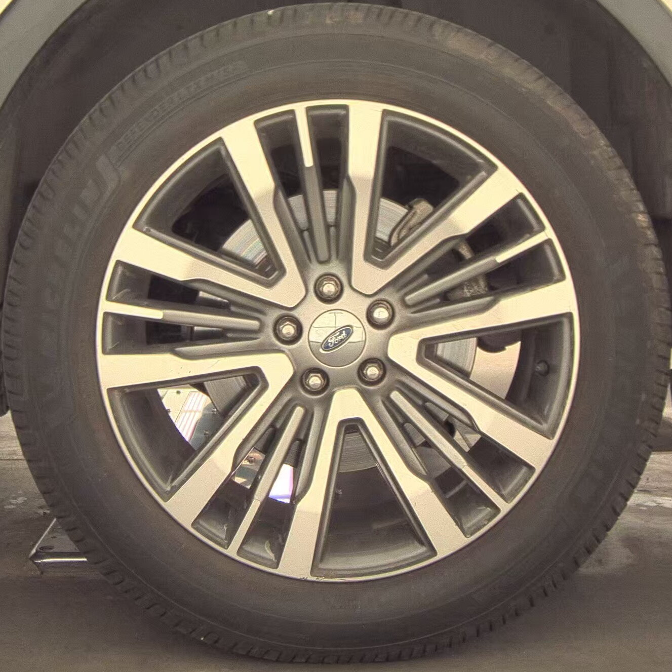 2017 Ford Explorer Platinum AWD
