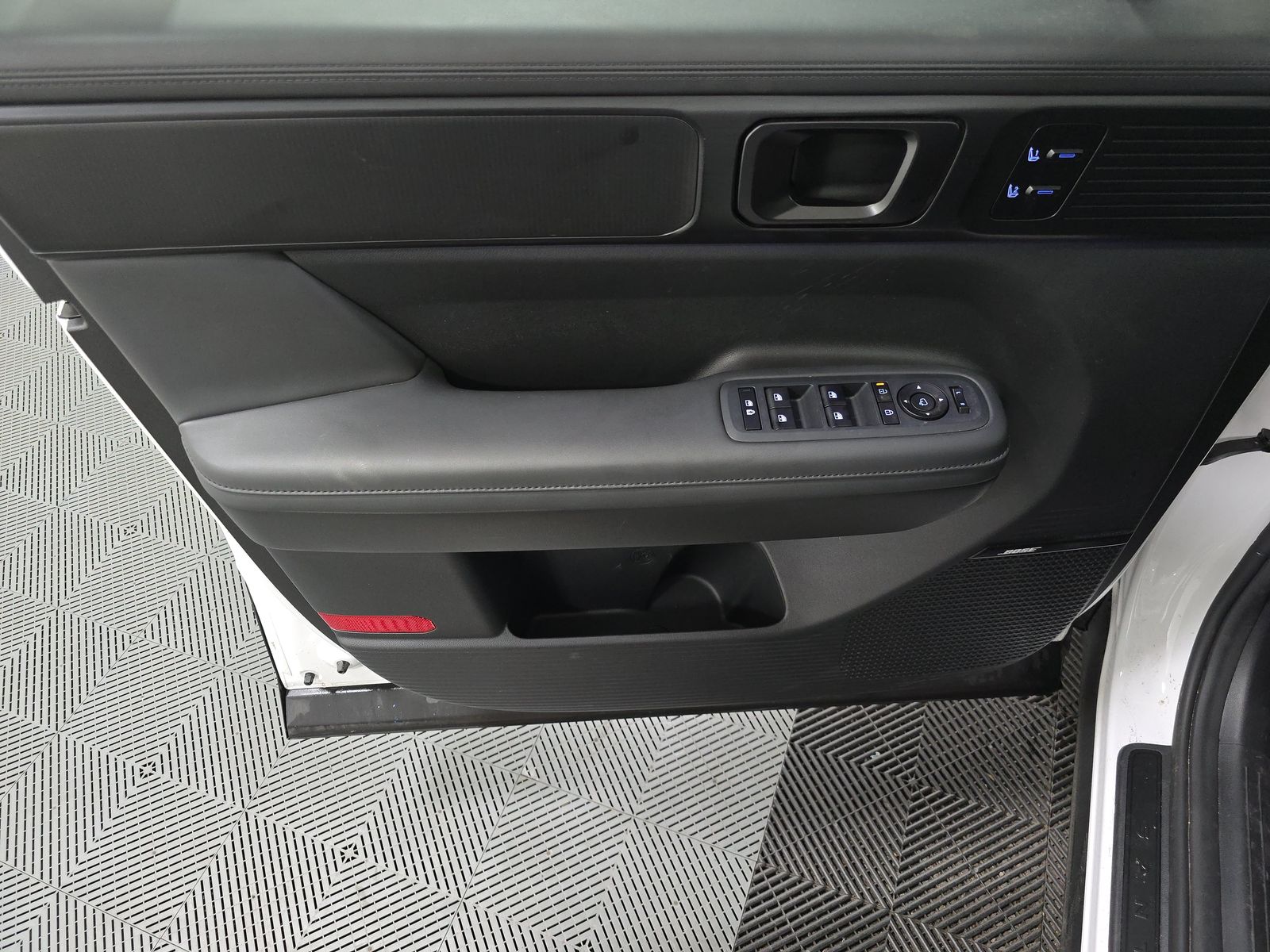 HYUNDAI CALLIGRAPH - 10