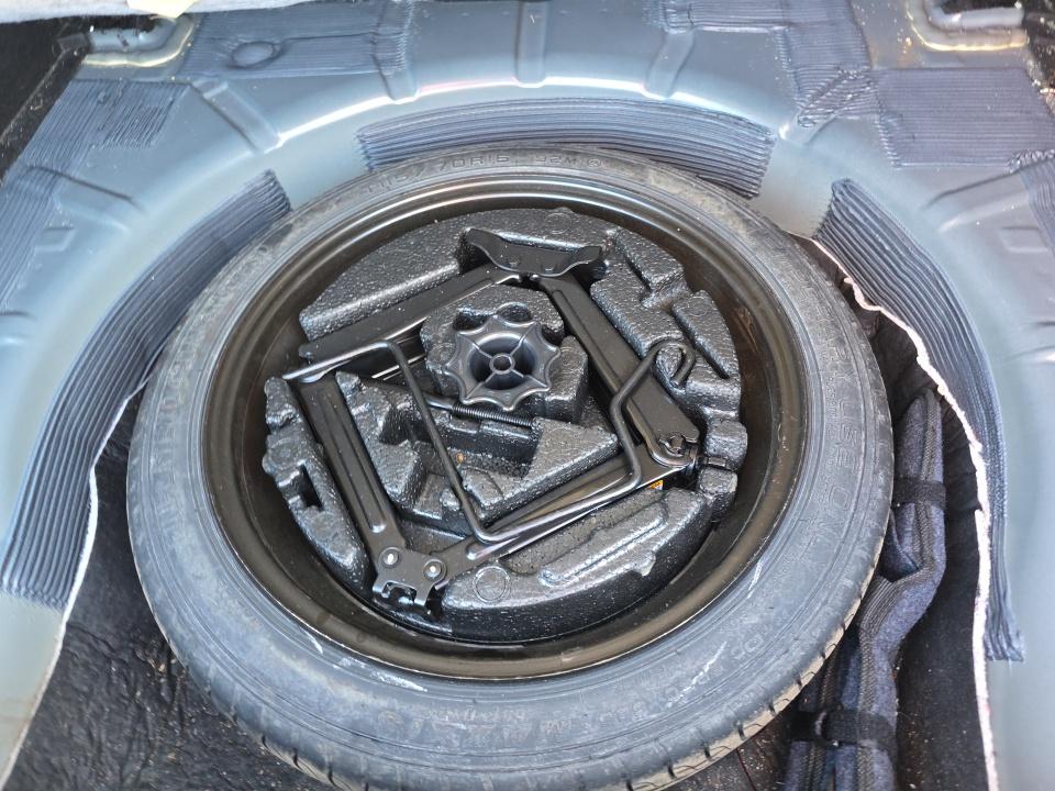 CHEVROLET LT W/2LT - 8