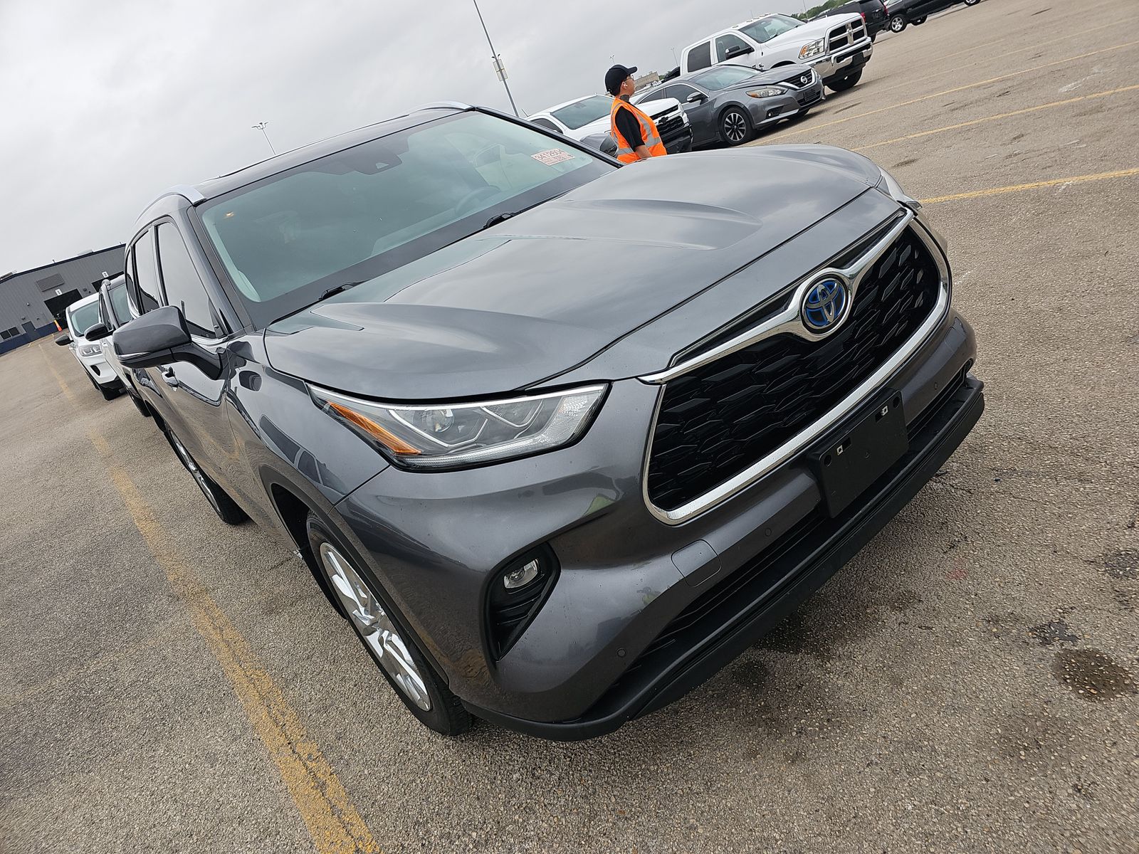 TOYOTA PRIUS - 4