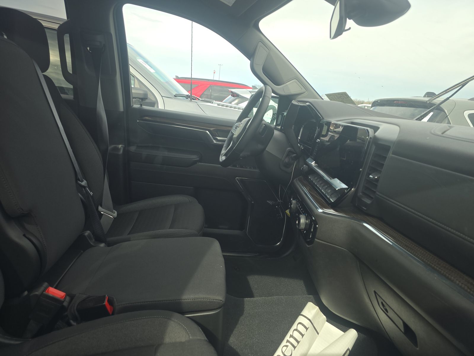 2024 Chevrolet Silverado 1500 LT AWD