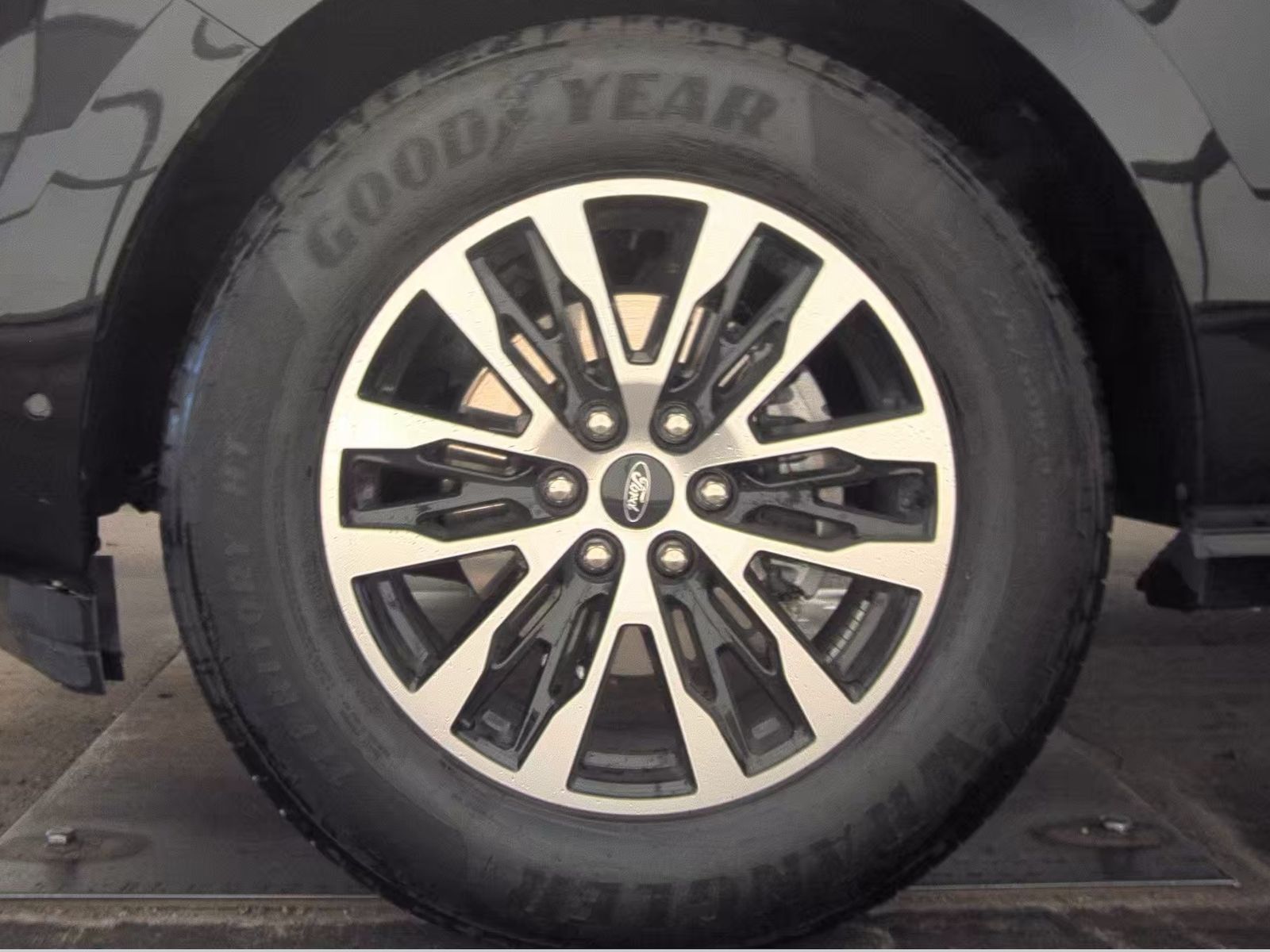 FORD EXPEDITION - 10
