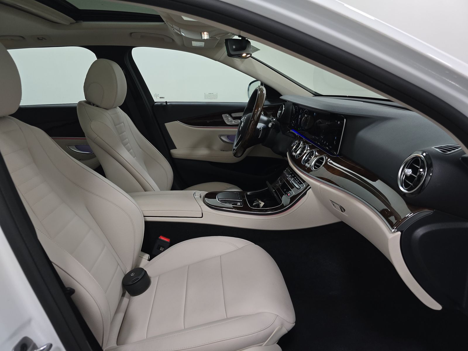 MERCEDES-BENZ E-CLASS - 9