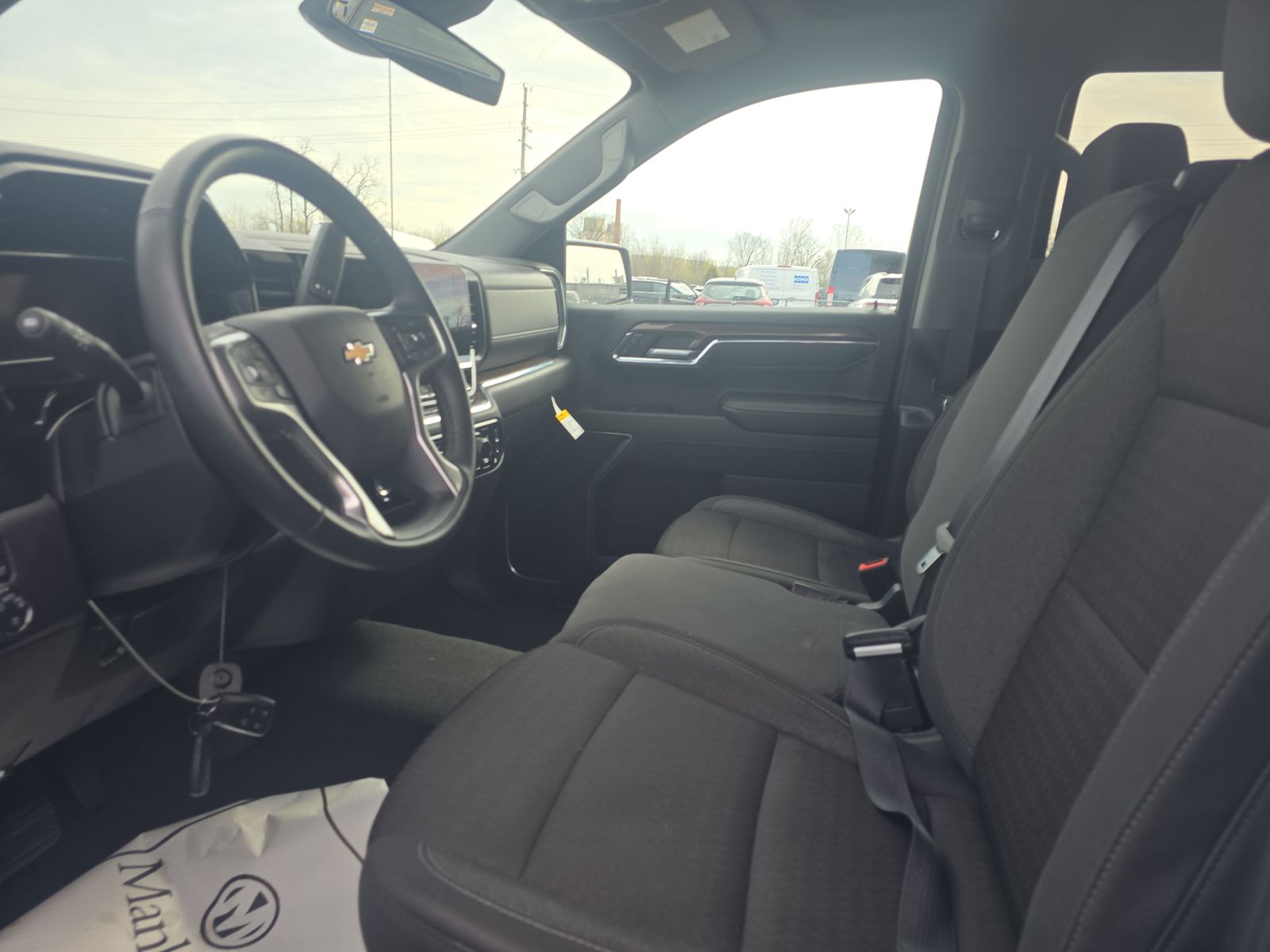 2024 Chevrolet Silverado 1500 LT AWD