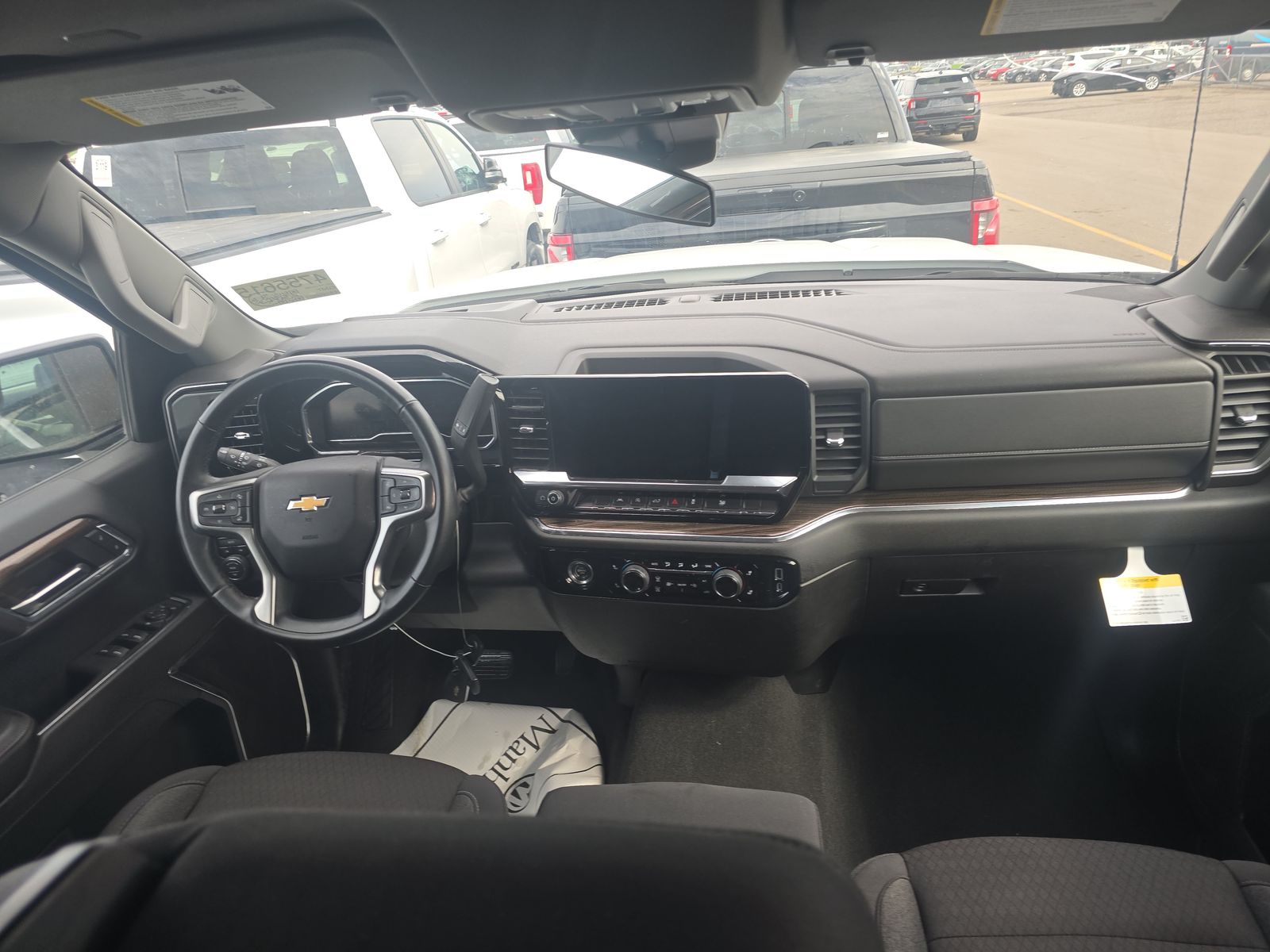 2024 Chevrolet Silverado 1500 LT AWD